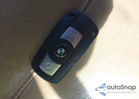 2011 BMW 328I xDrive z USA, uszkodzony, nr VIN WBAPK5C50BA661549